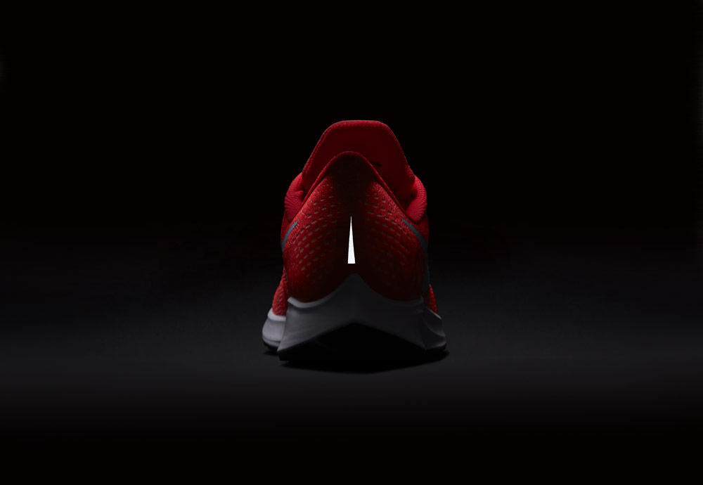 Nike Air Zoom Pegasus 35 — běžecké boty — reflexní prvky — running shoes