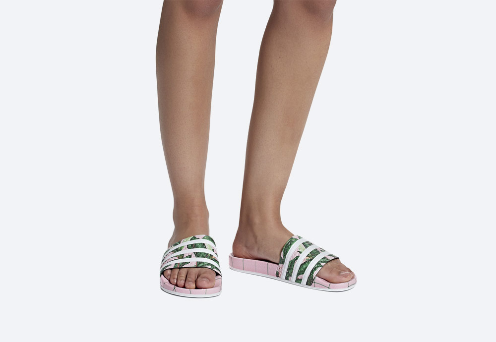 adidas Originals Adilette — letní nazouváky — dámské pantofle — modré, barevné — womens colorful slides
