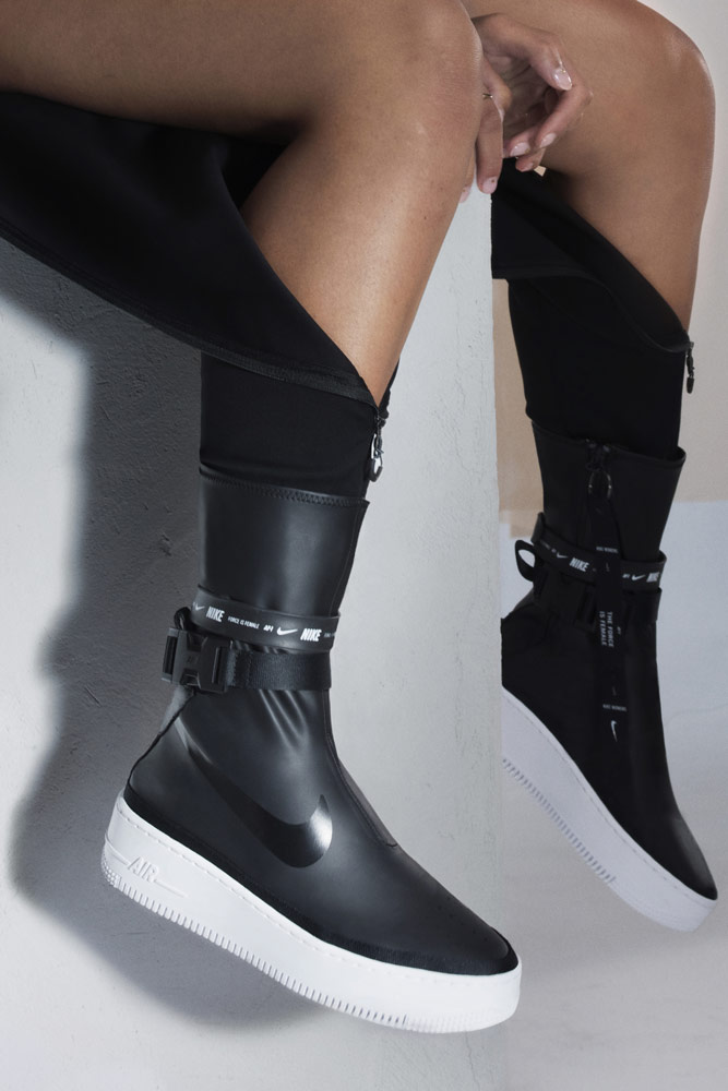 Nike Air Force 1 Sage High — kozačky — dámské vysoké boty — černé
