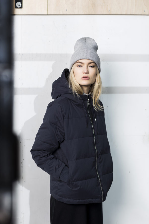 Selfhood — prošívaná zimní bunda s kapucí — dámská — tmavě modrá