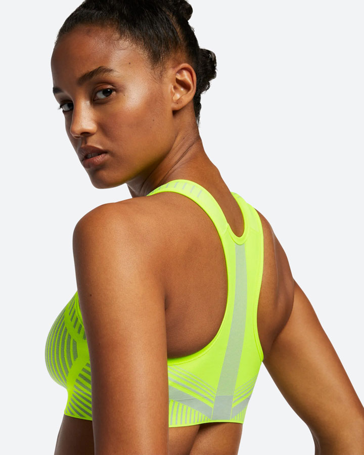 Nike FE/NOM Flyknit Bra — sportovní podprsenka — křiklavě žlutá — vysoká opora — women's bra