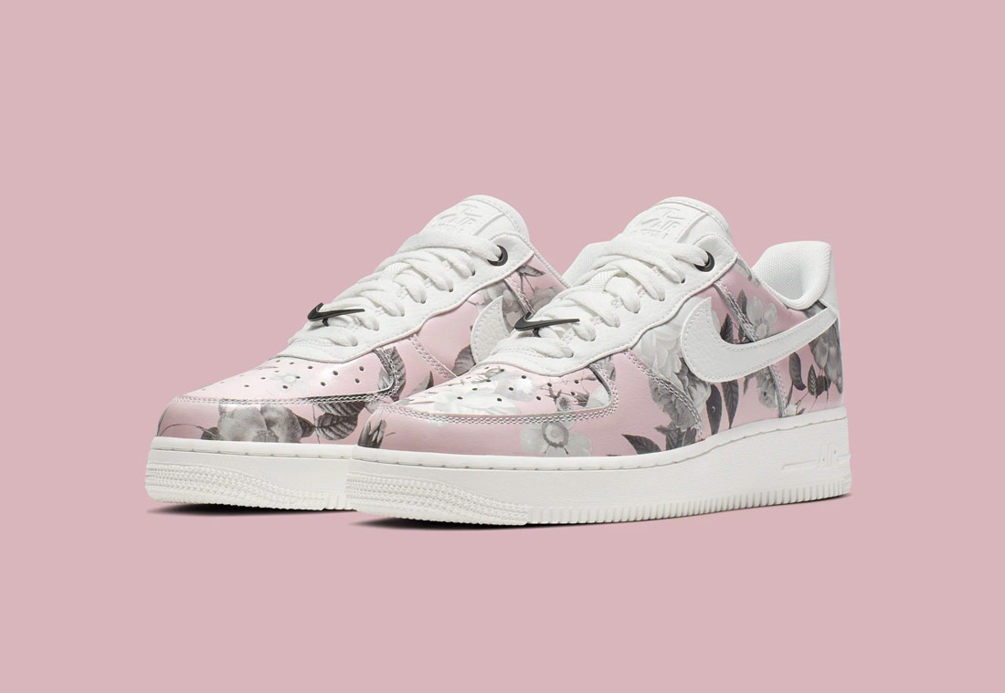 Nike Air Force 1 ’07 LXX Floral — dámské boty — růžové s květinovým vzorem — tenisky — sneaker