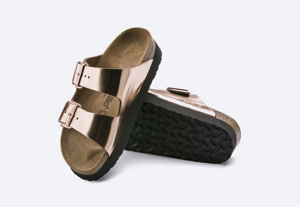 Birkenstock — dámské pantofle na platformě — Arizona Platform — letní korkové nazouváky — měděné, metalické