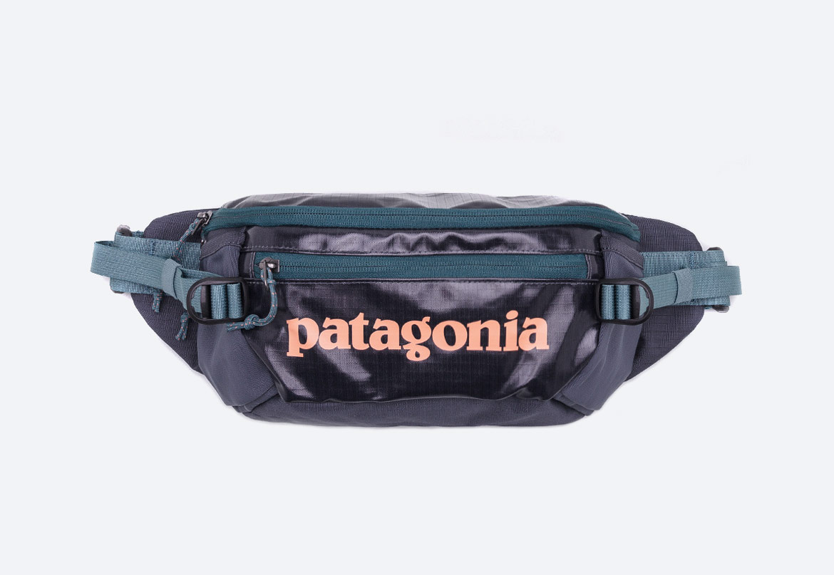 Ledvinka — Patagonia Black Hole Waist Pack — modrá, lesklá — pánská, dámská