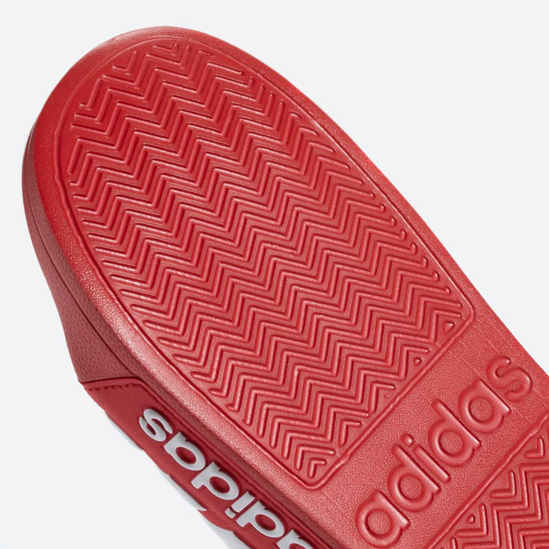adidas Originals Adilette Cloudfoam — pantofle — nazouváky — červené — dámské, pánské — slides — podrážka